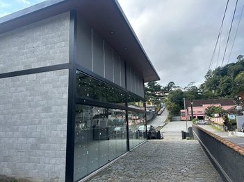 industrial em Rua Coronel Veiga, Coronel Veiga - Petrópolis - RJ