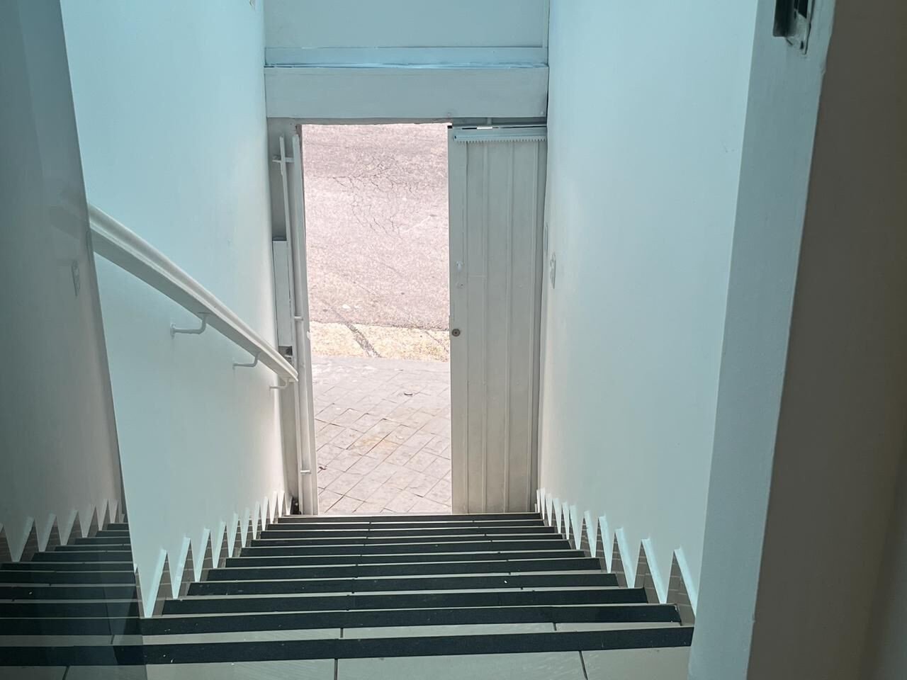 img2