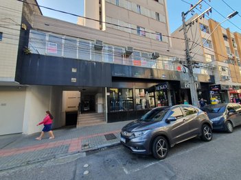 office em Rua Marechal Floriano Peixoto, Centro - Criciúma - SC