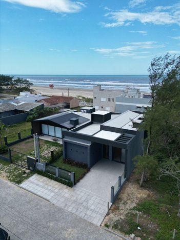 house em Rua Azaléias, Rainha do Mar - Xangri-Lá - RS