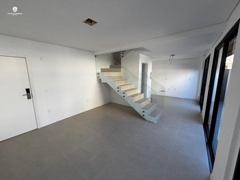 apartment em Rua Tadeu Szpoganicz, Cachoeira do Bom Jesus - Florianópolis - SC