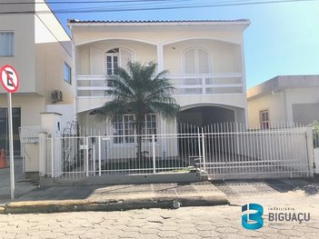 house em Rua Justino Adalberto Leal, Centro - Biguaçu - SC