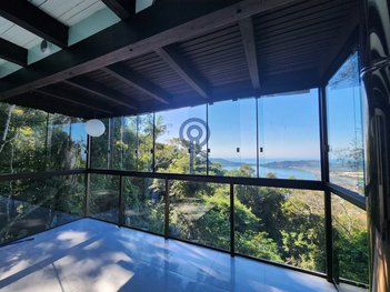 house em Estrada Sertão do Assopro, Lagoa da Conceição - Florianópolis - SC