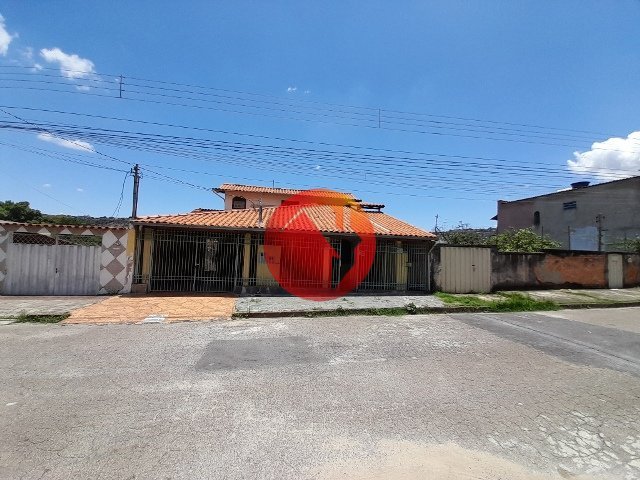 Casa com 7 quartos — Jardim dos Comerciários (Venda Nova), Belo Horizonte