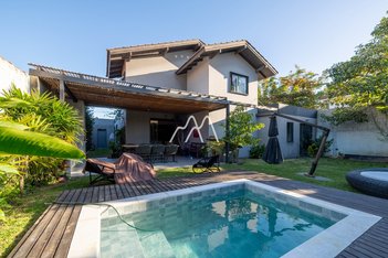 house em Avenida dos Dourados, Jurerê Internacional - Florianópolis - SC