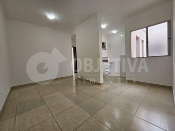 apartment em Alameda Paulo César Santana, Jardim Holanda - Uberlândia - MG