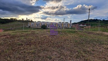 land_lot em Rua Justino Araújo Vilela, Conjunto Habitacional Jamile Dequech - Londrina - PR