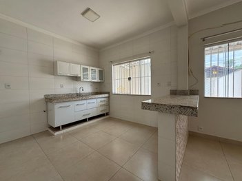 house em Avenida Zeca Ponciano, Jardim Atlântico Sul - Varginha - MG