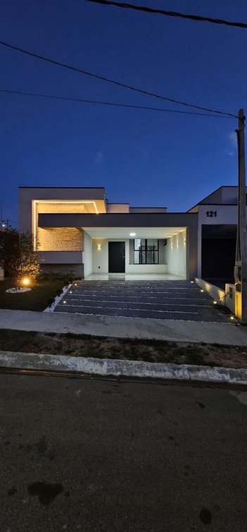 house em Avenida Delmo João Carlos Montesi, Vale dos Cristais - Taubaté - SP