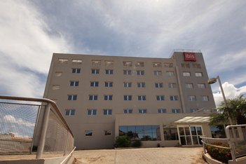 office em Avenida Major Novaes, Centro - Jaboticabal - SP