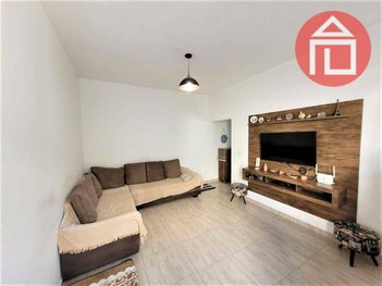 house em Rua Voluntário Benjamim Capusso, Vila Bianchi - Bragança Paulista - SP