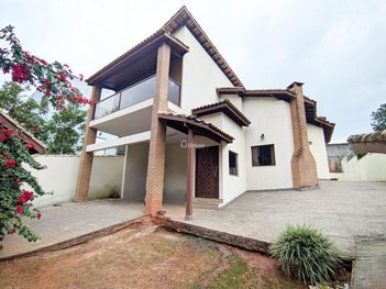 house em Rua Doutor Altair Martins, Gramado - Cotia - SP