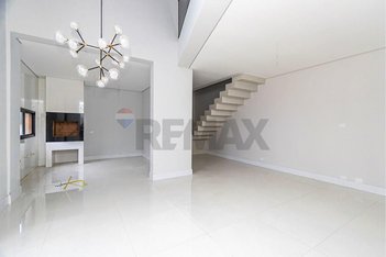 house em Rua Rafael Puchetti, Itália - São José dos Pinhais - PR