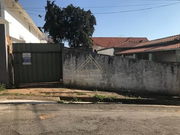 land_lot em Alameda Lourival Gomes Nogueira, Jardim dos Pássaros - Varginha - MG