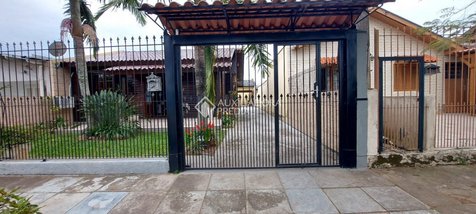 house em Rua Herbert Rhodenbuschu, Centro - Guaíba - RS