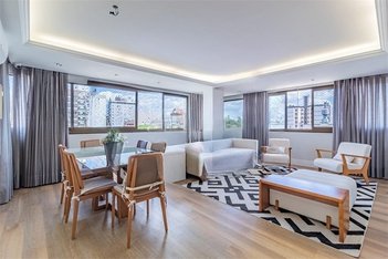 apartment em Rua Líbero Badaró, Passo da Areia - Porto Alegre - RS