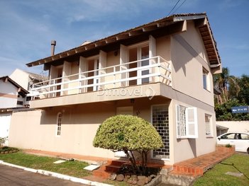 house em Avenida Juca Batista, Cavalhada - Porto Alegre - RS
