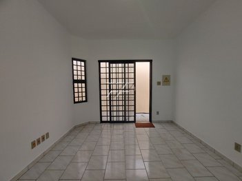 business em 04, Zona Central - Rio Claro - SP