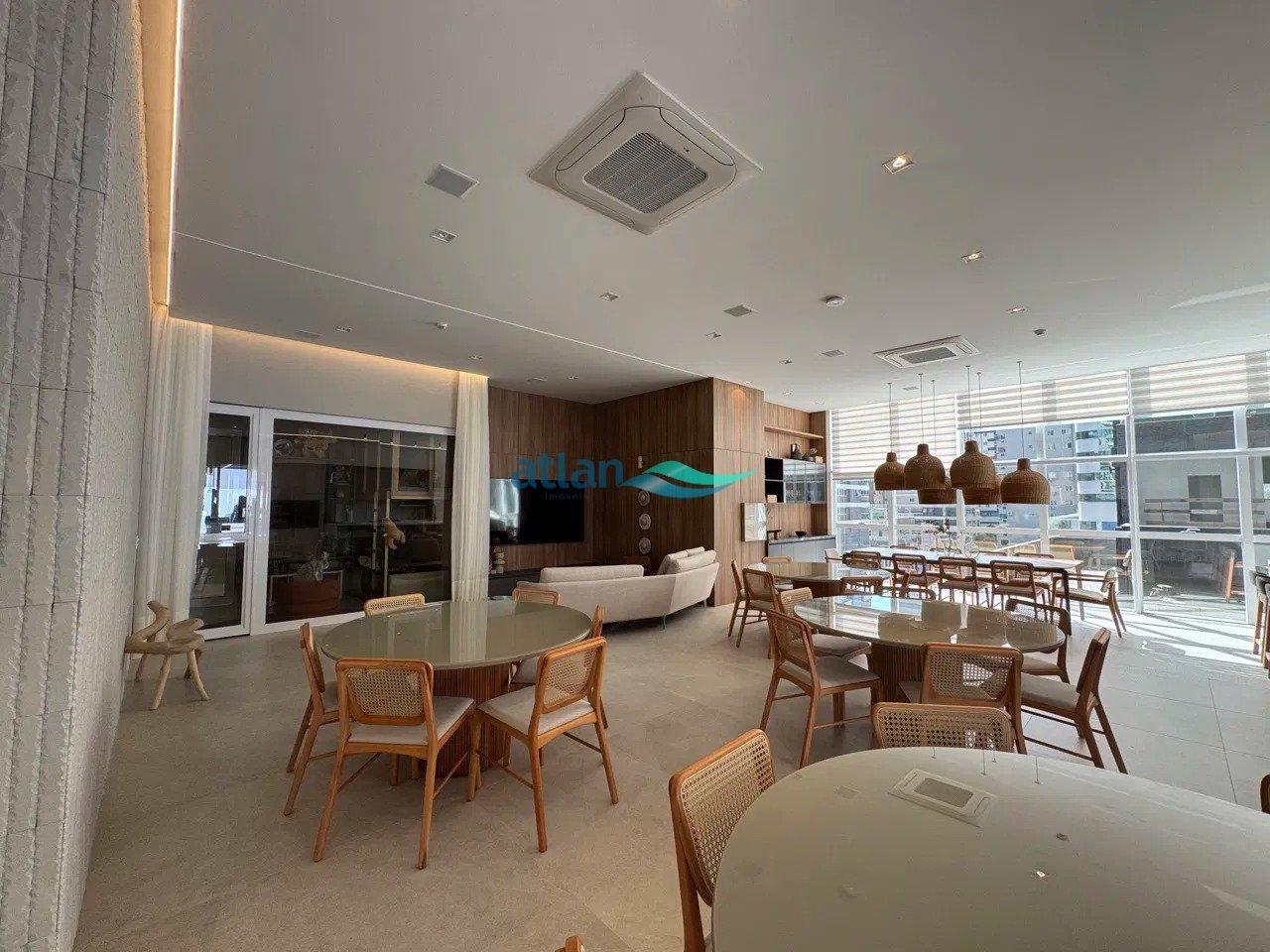 El Elyon - Rua 256, Bairro Meia Praia, Itapema - SC (4)