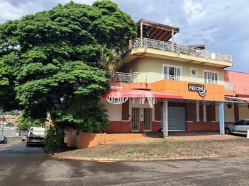 business em Rua Cristóvão Cardoso de Barros, Jardim Novo Sabará - Londrina - PR
