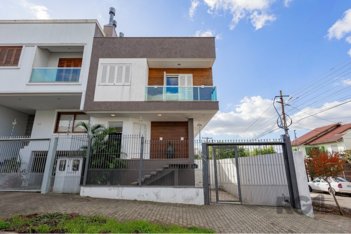 house em Rua Pero Vaz de Caminha, Vila Ipiranga - Porto Alegre - RS