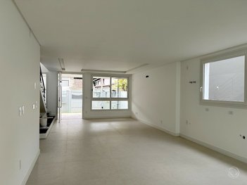 house em Professor Marcos Cardoso Filho, Córrego Grande - Florianópolis - SC