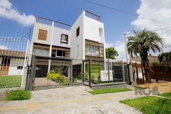 house em Vinte e Quatro de Agosto, Jardim Sabará - Porto Alegre - RS