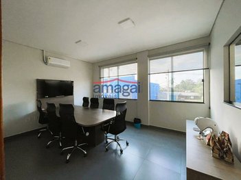 office em Rodovia Geraldo Scavone, Jardim Califórnia - Jacareí - SP