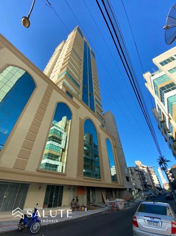 apartment em Rua 276, Meia Praia - Itapema - SC