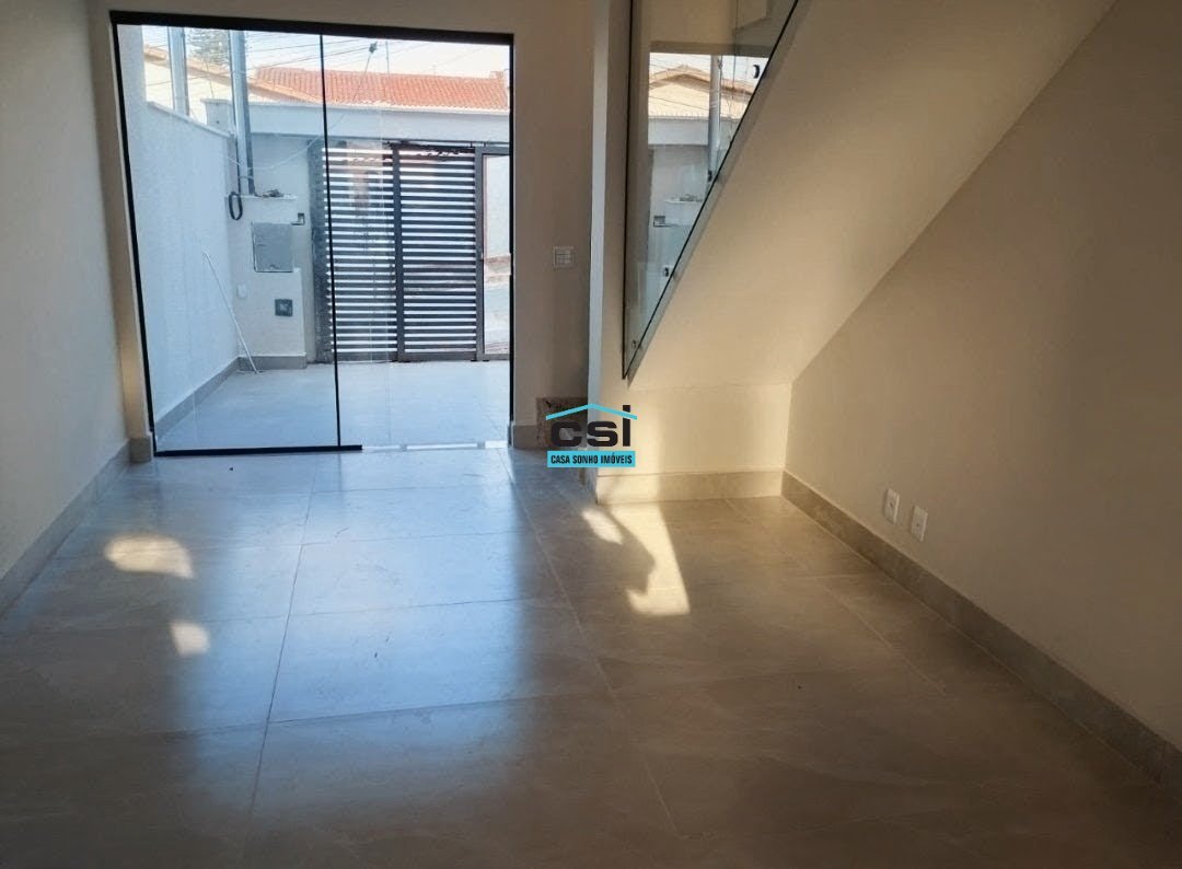 Casa com 3 quartos — Planalto, Belo Horizonte