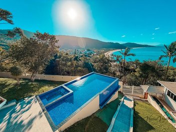 house em Rua Jacarandá, Praia das Taquaras - Balneário Camboriú - SC