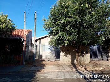 house em Rua Cozo Taguchi, Sede - Pereira Barreto - SP
