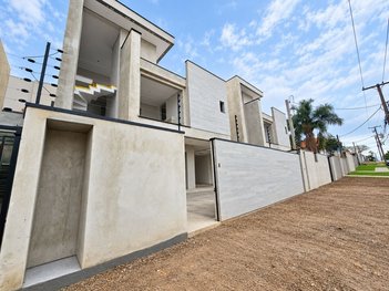 house em Rua Doutor Constante Coelho, Uberaba - Curitiba - PR