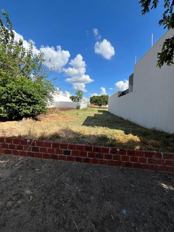 land_lot em Rua Izabel Fernandes Cano, Jardim Espanha - Maringá - PR