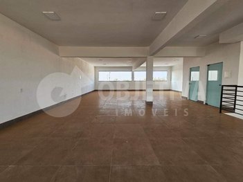 office em Avenida dos Ferreiras, Aclimação - Uberlândia - MG