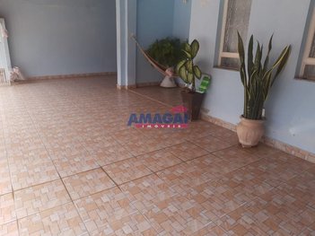 house em Rua Ricardo Verdelli, Jardim das Indústrias - Jacareí - SP