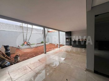 house em Rua Roberto Carlos Medeiros, Jardim Europa - Uberlândia - MG