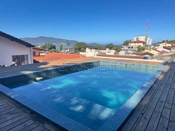 house em Rua Desembargador Flávio Tavares da Cunha Mello, Coqueiros - Florianópolis - SC
