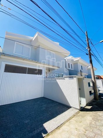 house em Rua Vereador José Antônio Amorim, Centro - Tubarão - SC