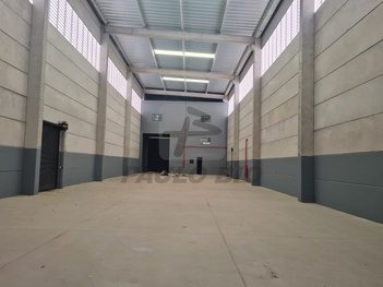 industrial em Avenida Adalmiro, Portão - Arujá - SP