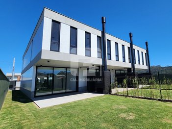 house em Rua dos Lordes, Ingleses do Rio Vermelho - Florianópolis - SC