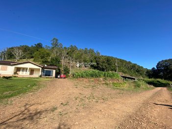 agricultural em Avenida Brasil, Centro - Pouso Novo - RS