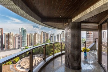 apartment em Avenida Presidente Getúlio Vargas, Água Verde - Curitiba - PR