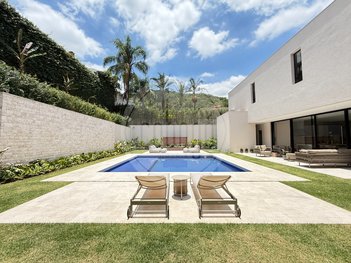 house em Avenida Bom Pastor, Alphaville - Santana de Parnaíba - SP