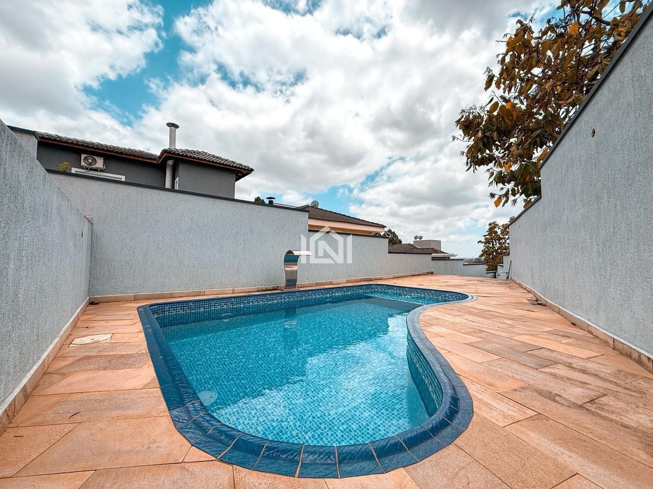 casa a venda no condominio palm hills - piscina