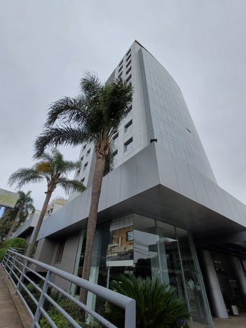 office em Avenida Plínio Brasil Milano, Passo da Areia - Porto Alegre - RS