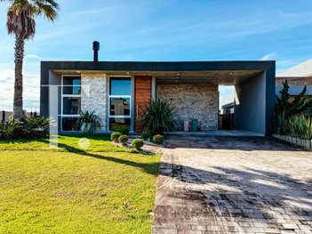 house em Avenida Diamante, Rainha do Mar - Xangri-Lá - RS