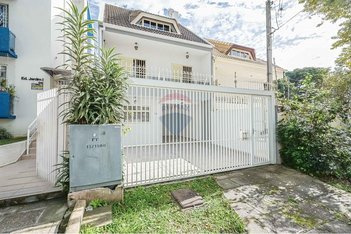 house em Rua Amazonas, Água Verde - Curitiba - PR