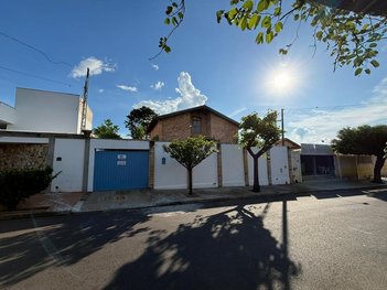 house em Avenida Severino Poletto, Jardim Copacabana - Guararapes - SP