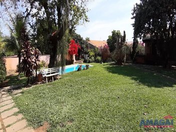 agricultural em Avenida Estados Unidos, Jardim Siesta - Jacareí - SP